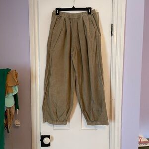Free People women’s Corduroy Pants in Light Brown